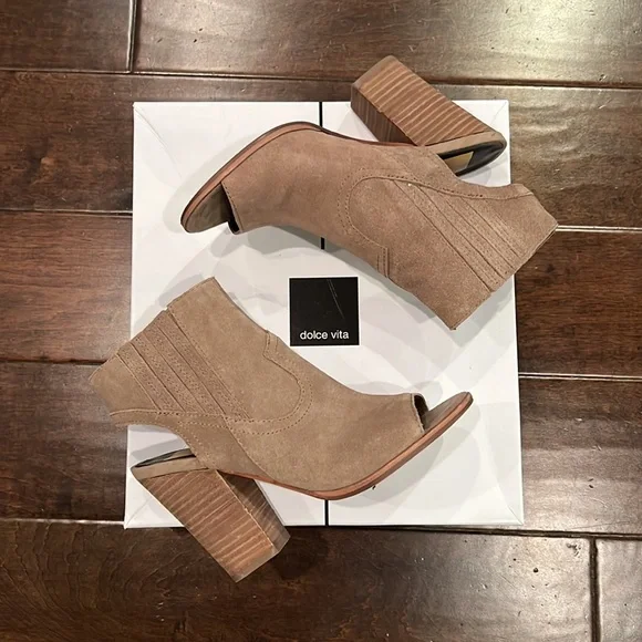 Dolce Vita Payton Dark Taupe Suede Heel Size 6 - Picture 5 of 6